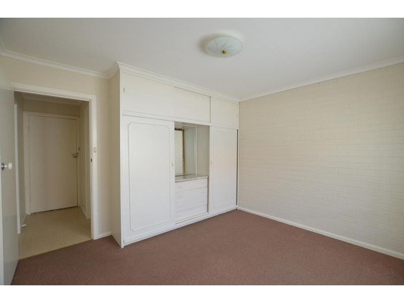 2/68 Pentland Parade, Yarraville VIC 3013