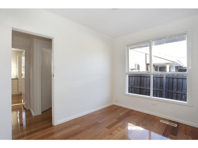 4/11 Bishop Street, Kingsville VIC 3012