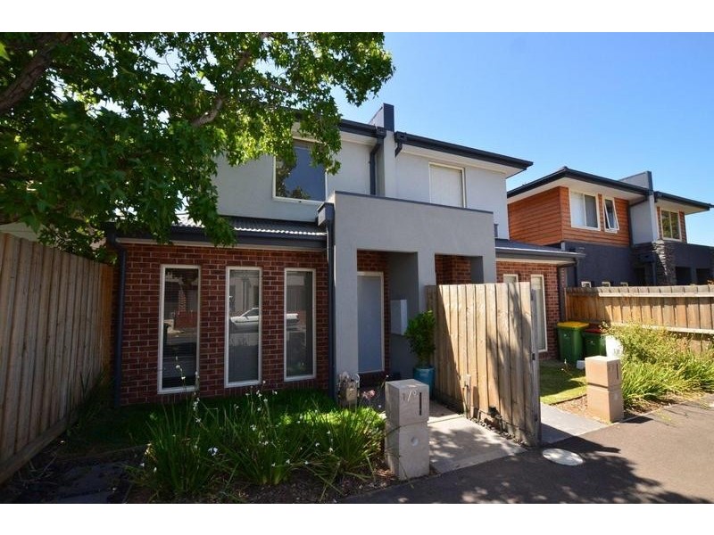 1/9 Swan Street, Footscray VIC 3011