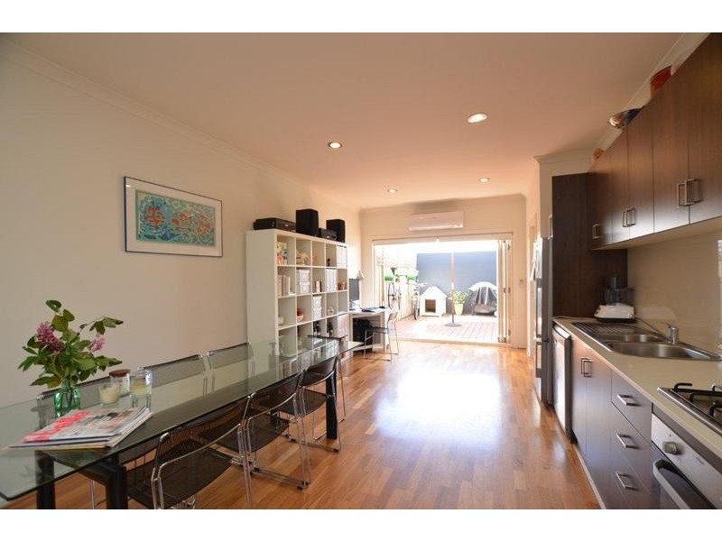 1/9 Swan Street, Footscray VIC 3011