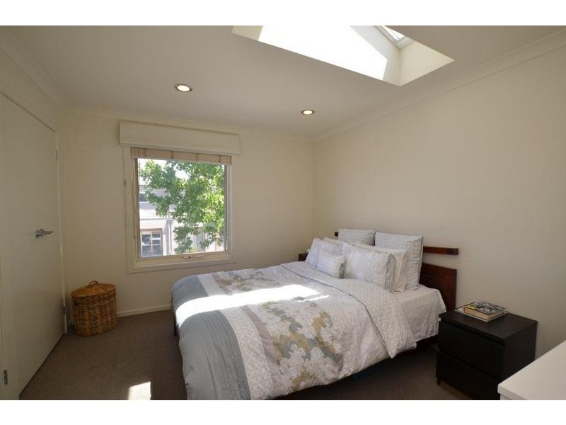 1/9 Swan Street, Footscray VIC 3011