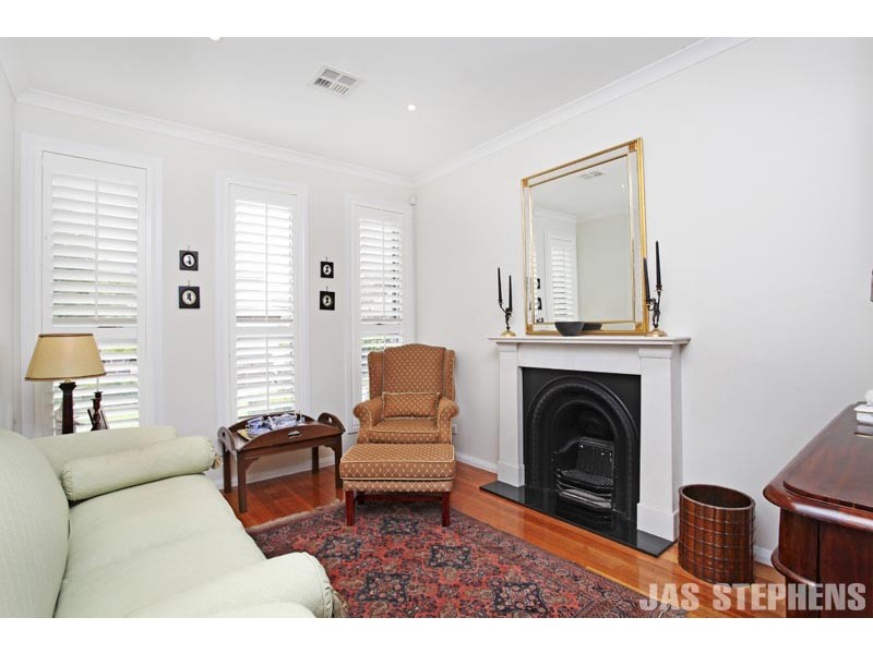 1/25 Deakin Street, Maidstone VIC 3012