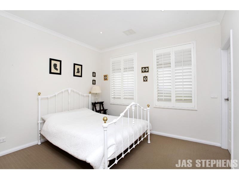 1/25 Deakin Street, Maidstone VIC 3012
