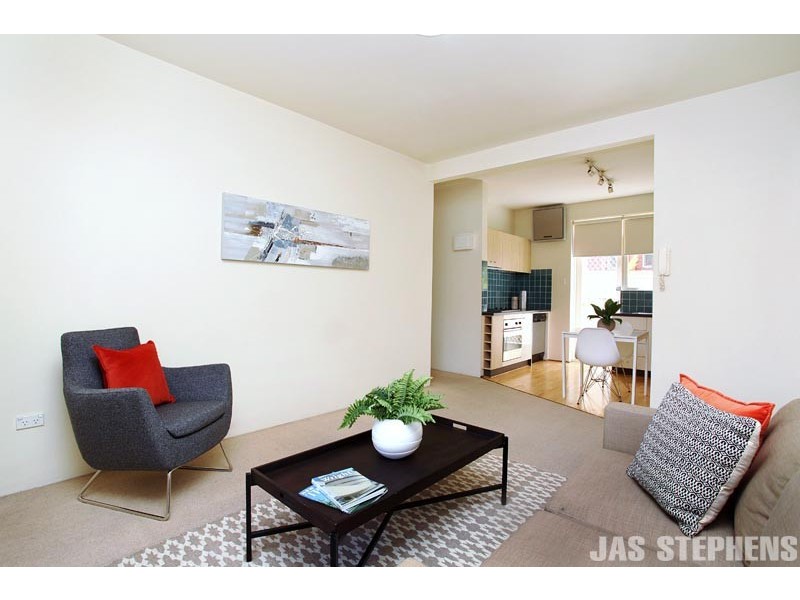 2/334 Nicholson Street, Yarraville VIC 3013