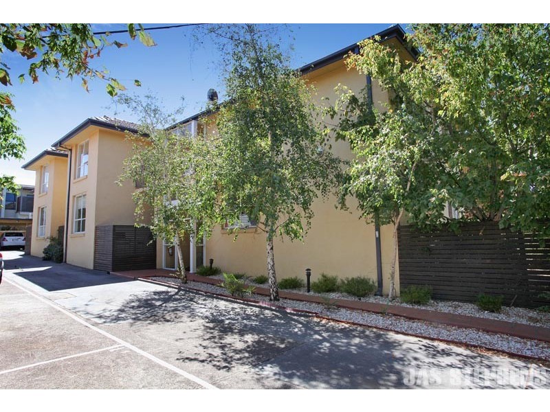 2/334 Nicholson Street, Yarraville VIC 3013