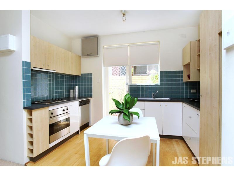 2/334 Nicholson Street, Yarraville VIC 3013