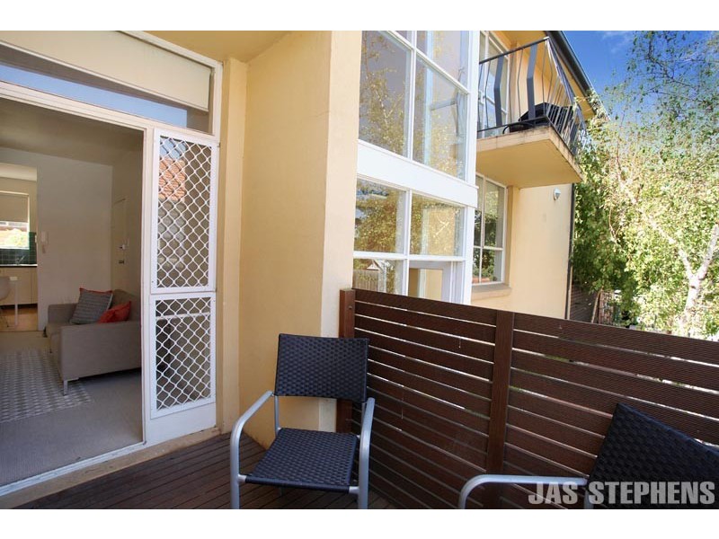 2/334 Nicholson Street, Yarraville VIC 3013