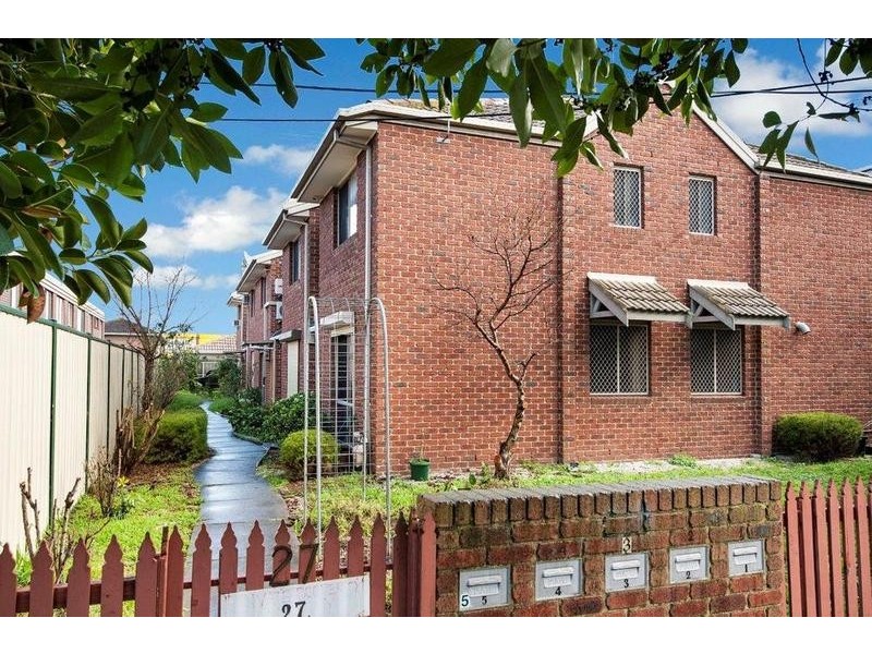 2/27 Empire Street, Footscray VIC 3011