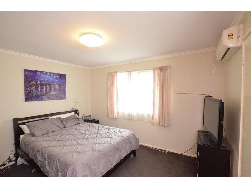 2/27 Empire Street, Footscray VIC 3011