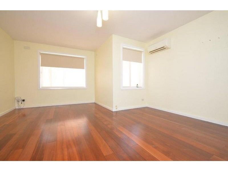 1/19 Barnett Street, Kensington VIC 3031