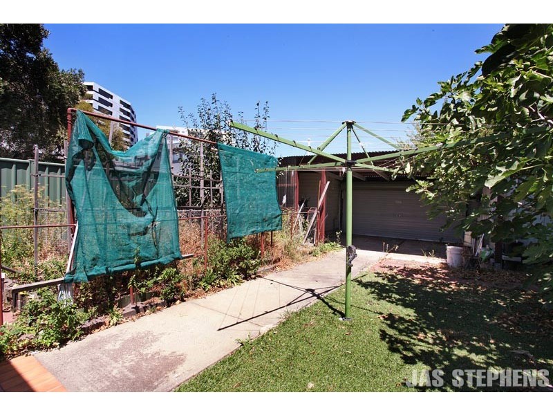 11 Fitzroy Street, Footscray VIC 3011