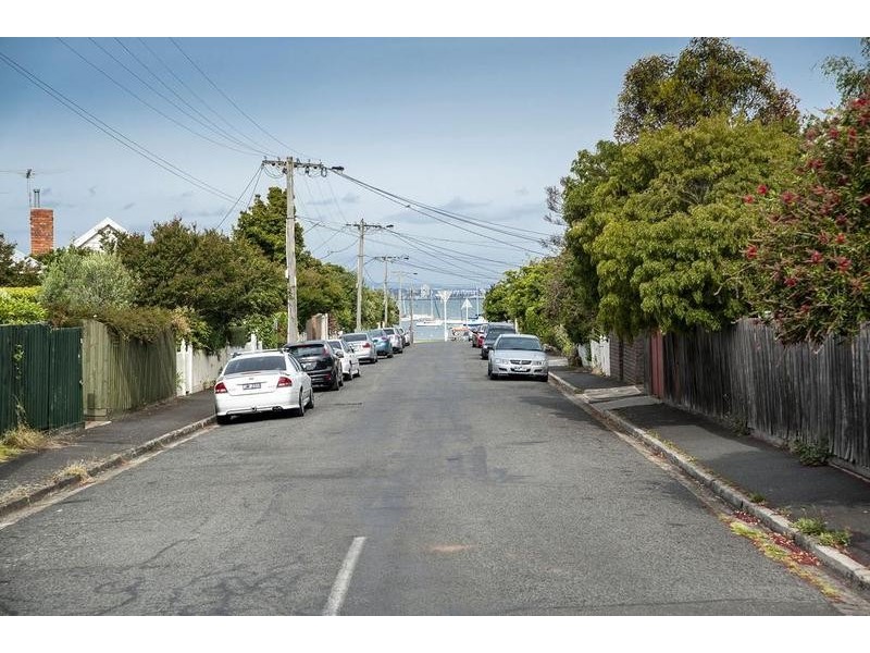 2/13 Dover Road, Williamstown VIC 3016