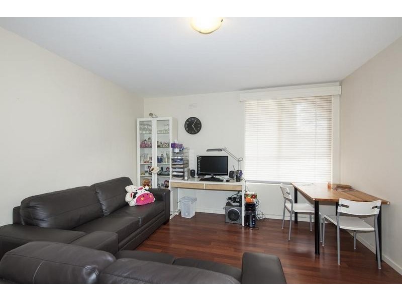 2/13 Dover Road, Williamstown VIC 3016
