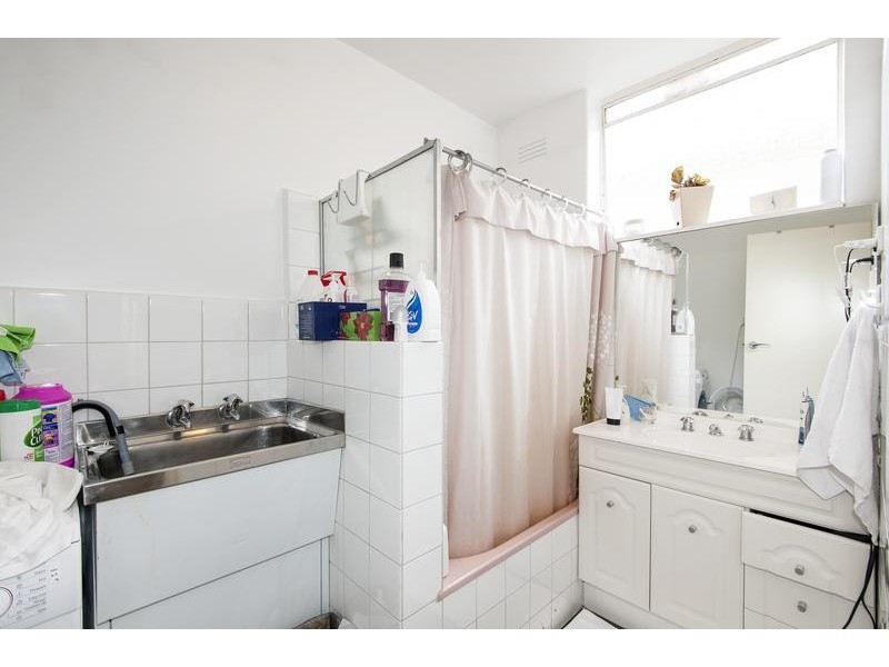 2/13 Dover Road, Williamstown VIC 3016