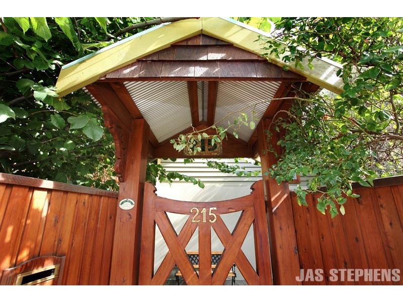 215 Essex Street, West Footscray VIC 3012