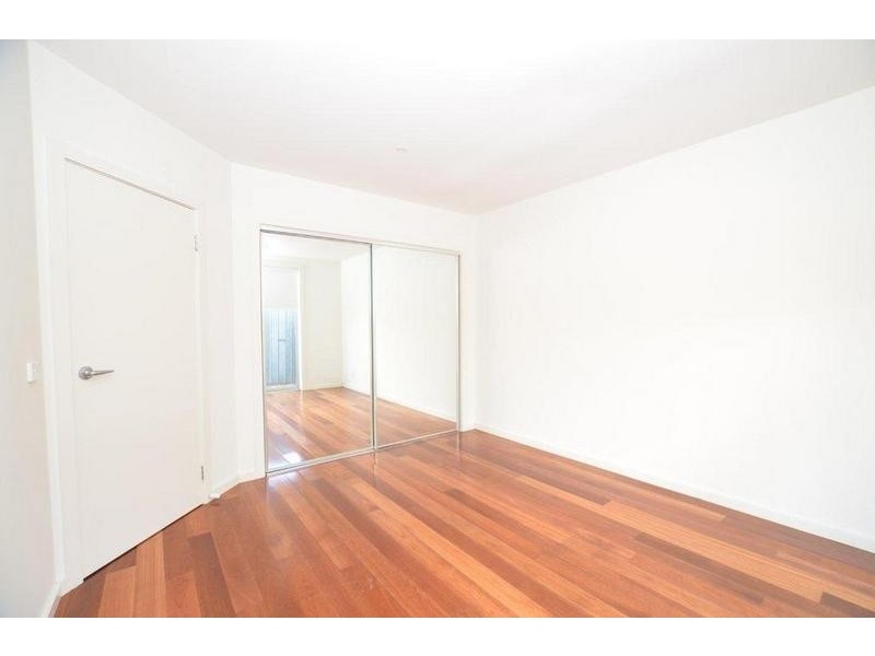 9 Desmond Street, Maidstone VIC 3012