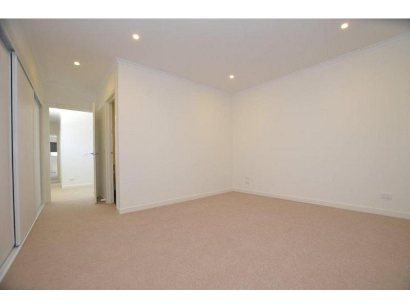 32 Souter Crescent, Footscray VIC 3011