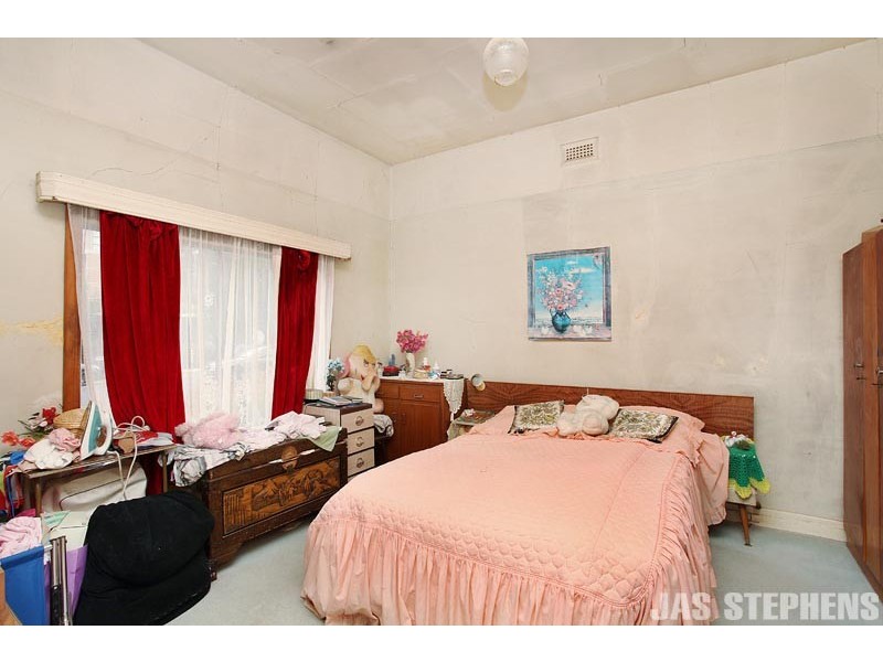 30 Warleigh Road, West Footscray VIC 3012