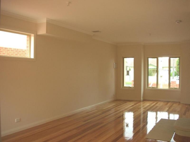 1/165 Hudsons Road, Spotswood VIC 3015