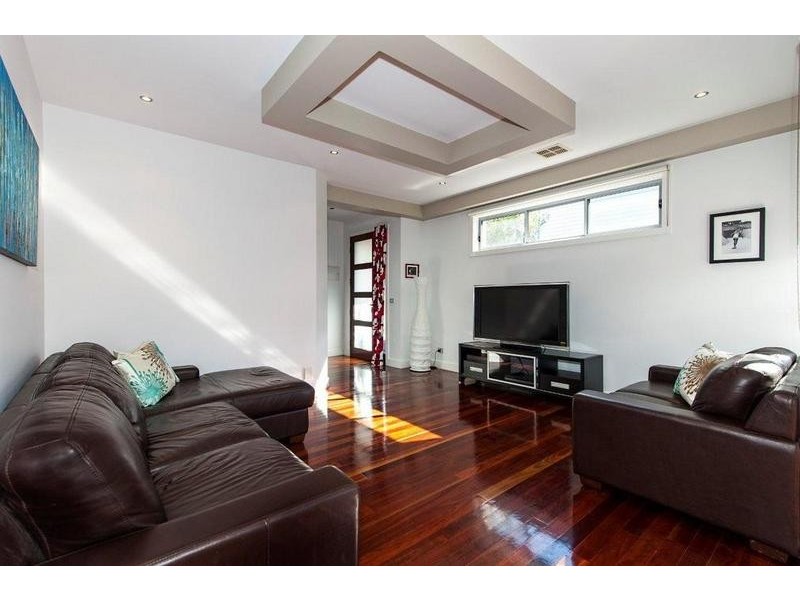 2/28 Thorpe Street, Newport VIC 3015