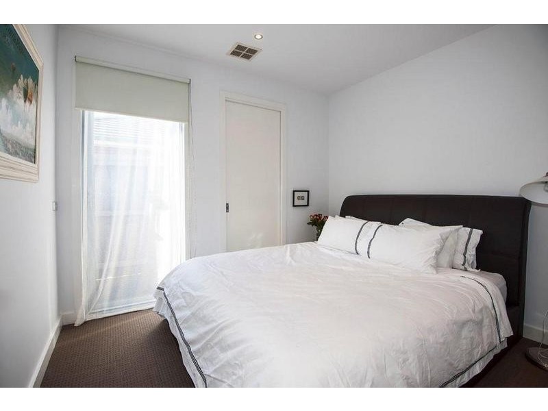 2/28 Thorpe Street, Newport VIC 3015