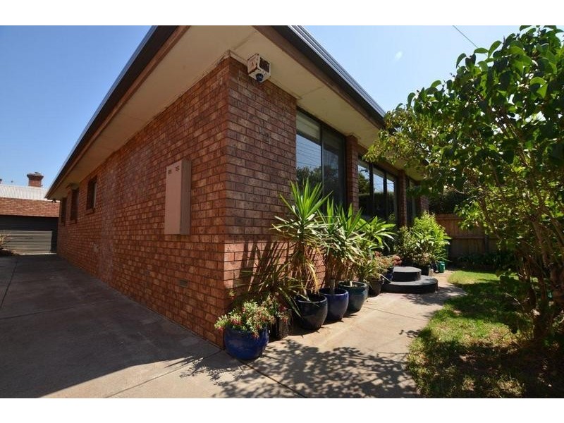 92 Hamilton St, Yarraville VIC 3013