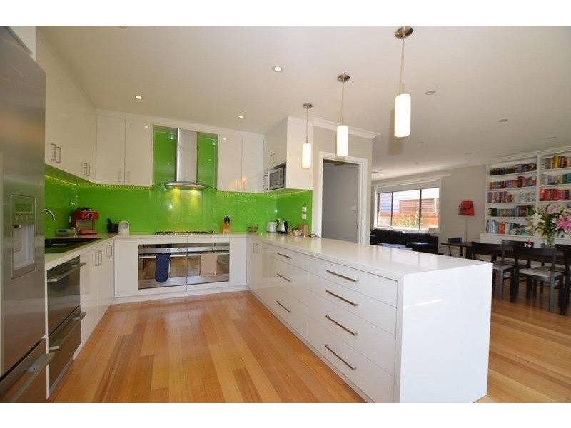 92 Hamilton St, Yarraville VIC 3013