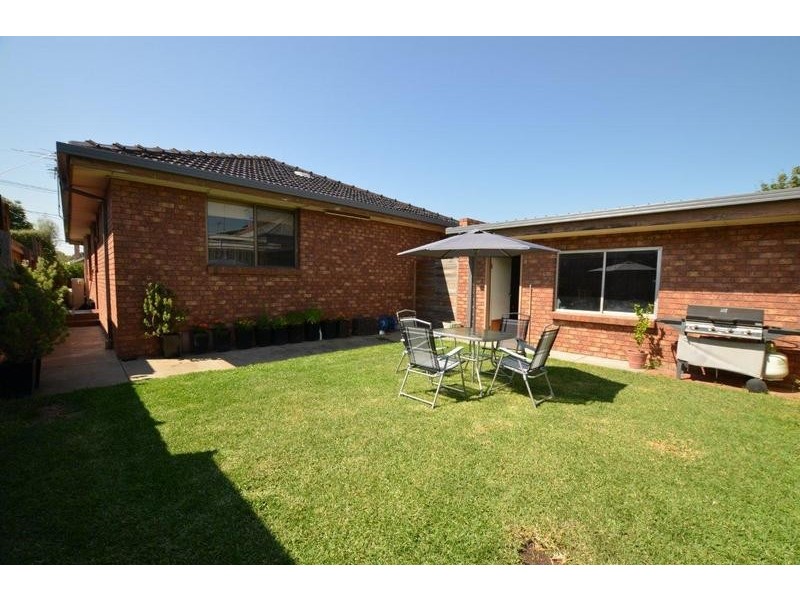 92 Hamilton St, Yarraville VIC 3013