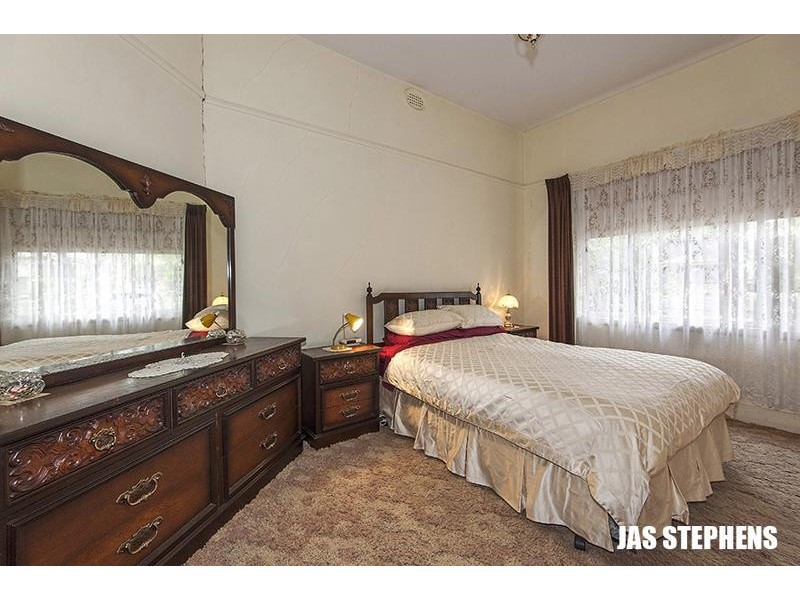 98 Wales Street, Kingsville VIC 3012