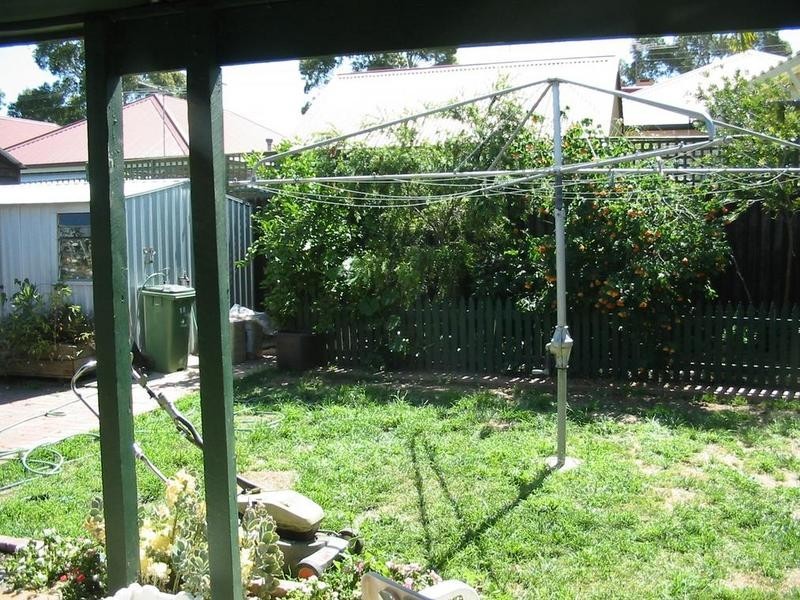 18 DEAKIN STREET, Yarraville VIC 3013