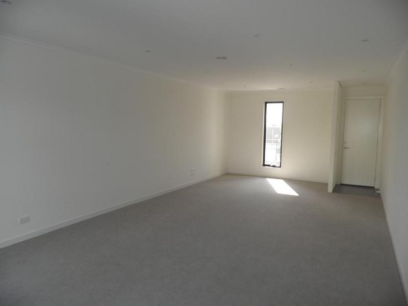 44 Mcdougall Drive, Footscray VIC 3011