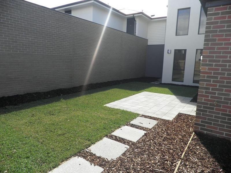 44 Mcdougall Drive, Footscray VIC 3011