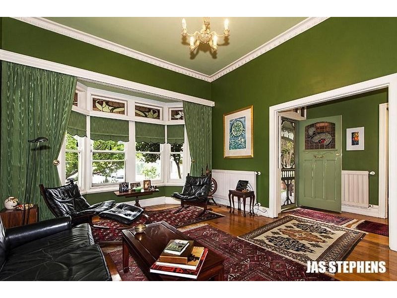 2 Pentland Parade, Seddon VIC 3011