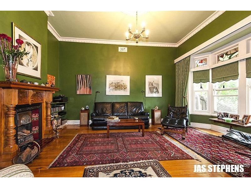 2 Pentland Parade, Seddon VIC 3011