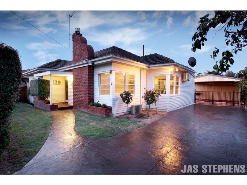 12 Suffolk Street, Maidstone VIC 3012