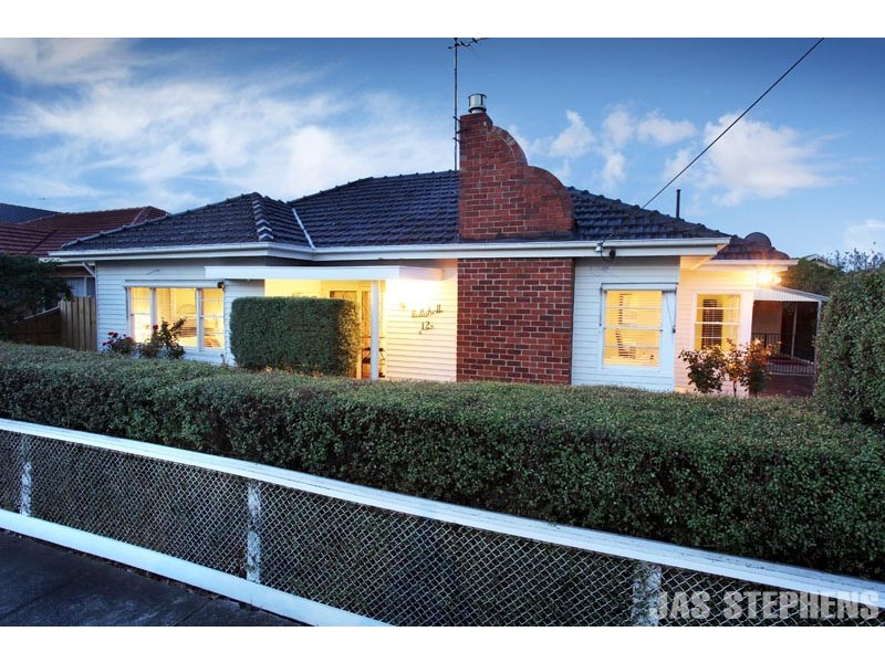 12 Suffolk Street, Maidstone VIC 3012