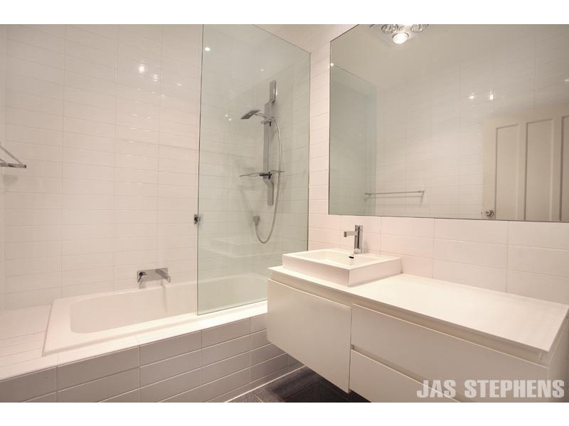 12 Suffolk Street, Maidstone VIC 3012