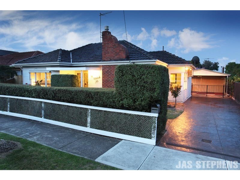 12 Suffolk Street, Maidstone VIC 3012