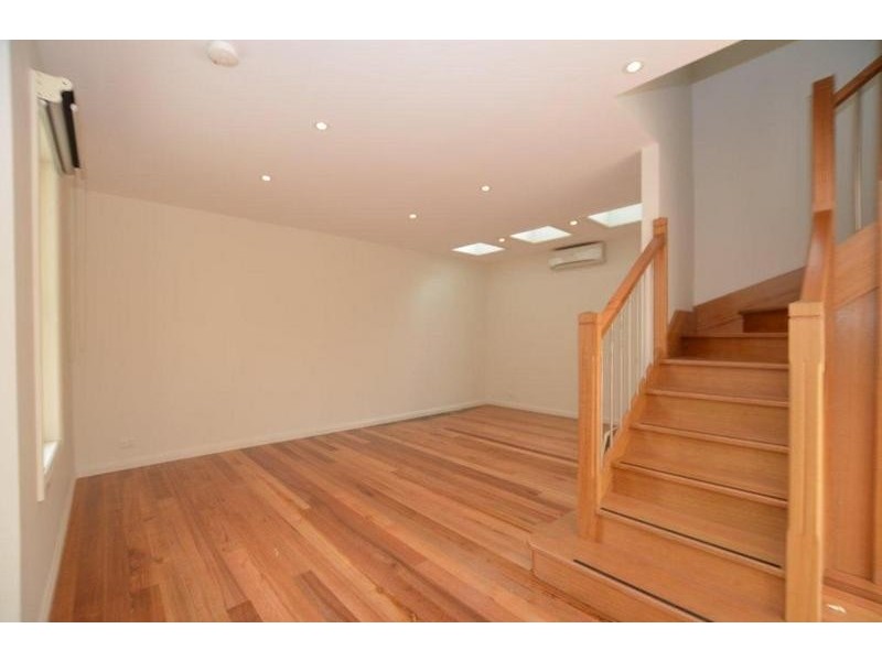 2/126 Blackwood Street, Yarraville VIC 3013