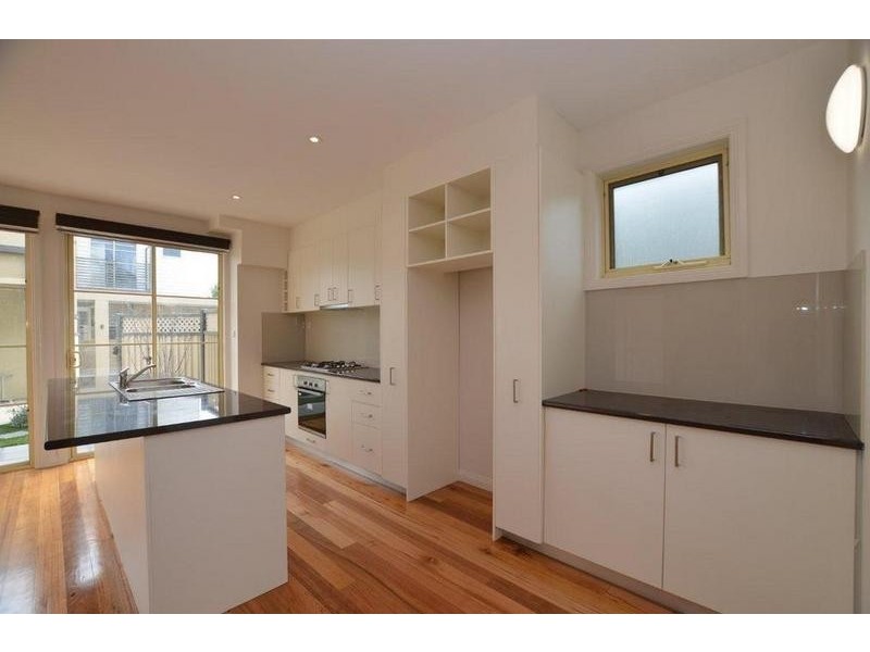 2/126 Blackwood Street, Yarraville VIC 3013