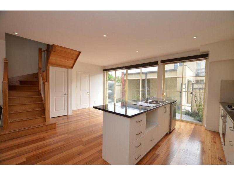 2/126 Blackwood Street, Yarraville VIC 3013