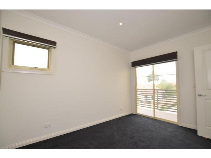 2/126 Blackwood Street, Yarraville VIC 3013