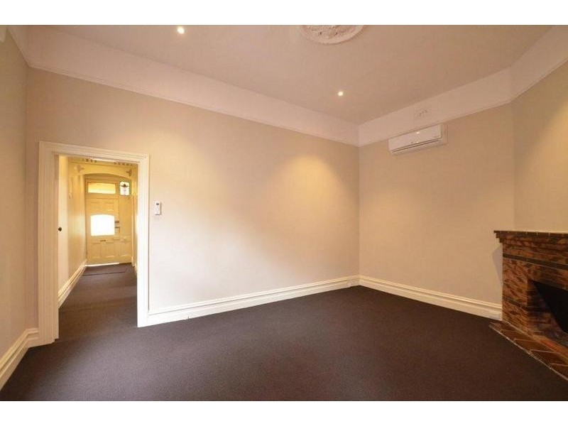 6 Hamilton Street, Seddon VIC 3011