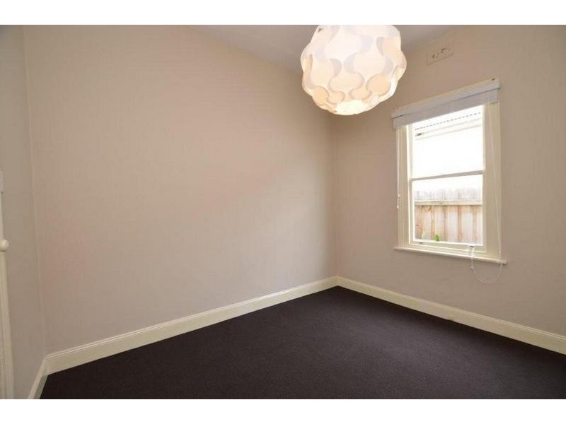 6 Hamilton Street, Seddon VIC 3011