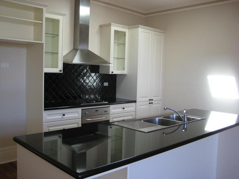 39 Station Road, Seddon VIC 3011