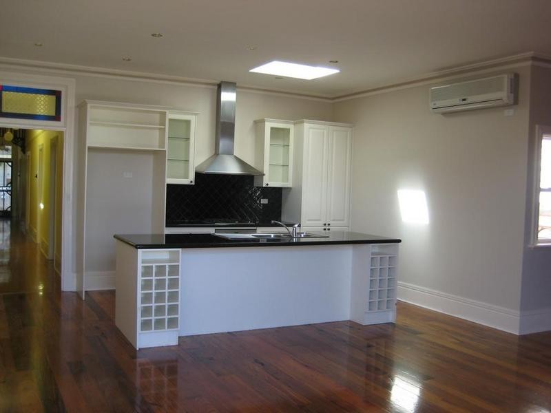 39 Station Road, Seddon VIC 3011