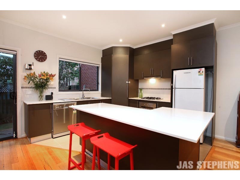 2/21 Waratah Street, West Footscray VIC 3012