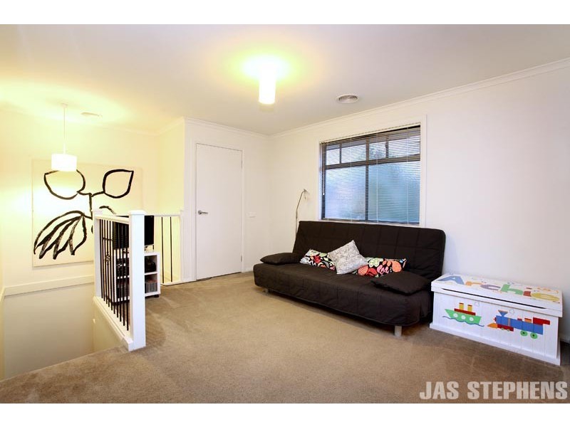 2/21 Waratah Street, West Footscray VIC 3012