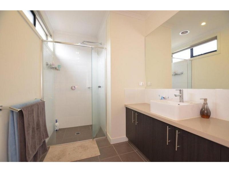 5 Souter Cr, Footscray VIC 3011