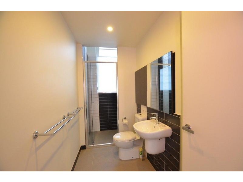 105/64 Cross Street, Footscray VIC 3011